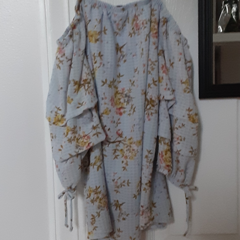 Blouse - Picture 3 of 3